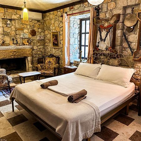 Solomon&Sons Hotel Dhermi Ngoại thất bức ảnh