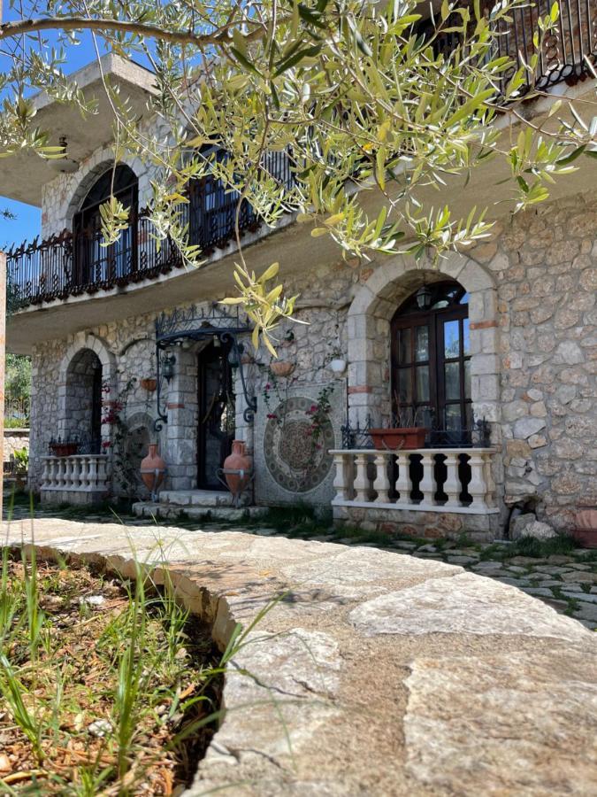Solomon&Sons Hotel Dhermi Ngoại thất bức ảnh